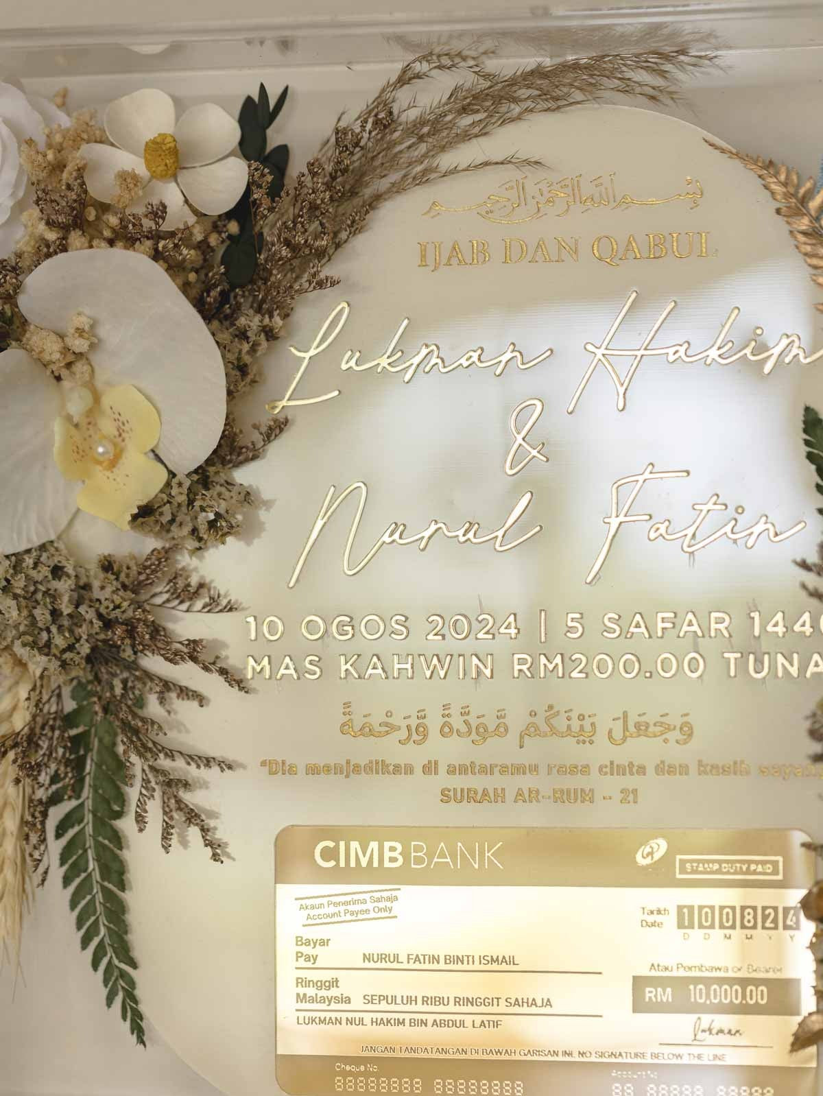 MAS KAHWIN | beige color with Floral Decor & Acrylic Display