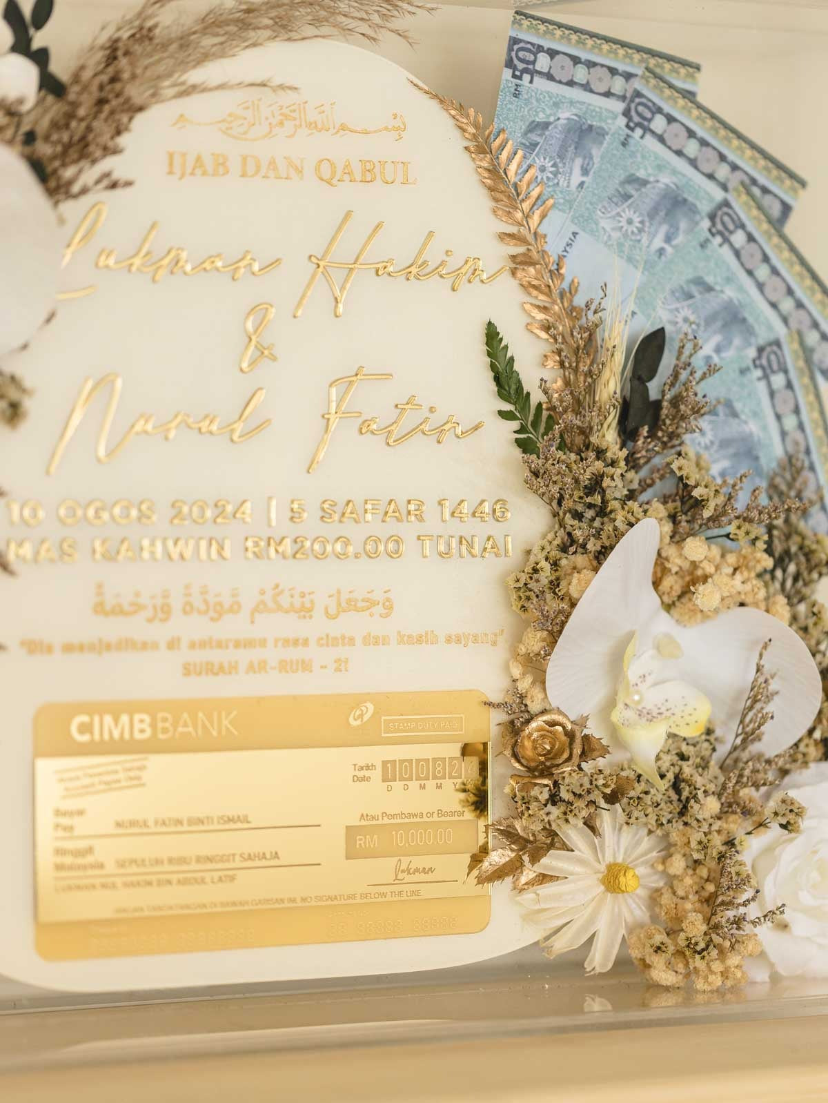 MAS KAHWIN | beige color with Floral Decor & Acrylic Display